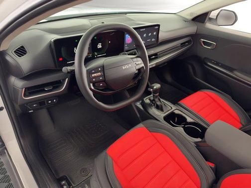 Snow White Pearl 2025 Kia K4 LXS