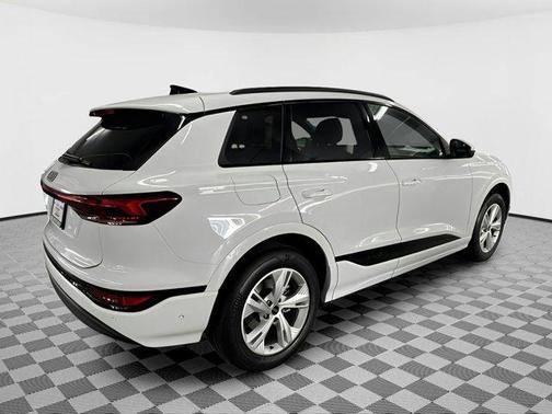 2025 Audi Q6 e-tron Premium