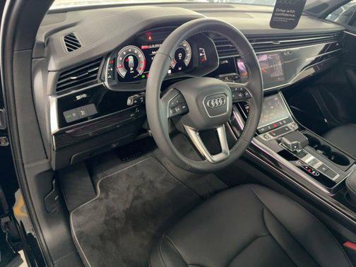 2026 Audi Q7 45 Premium