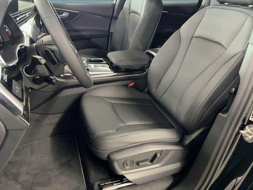 2026 Audi Q7 45 Premium