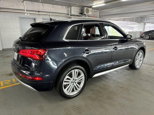 2020 Audi Q5 45 Premium Plus