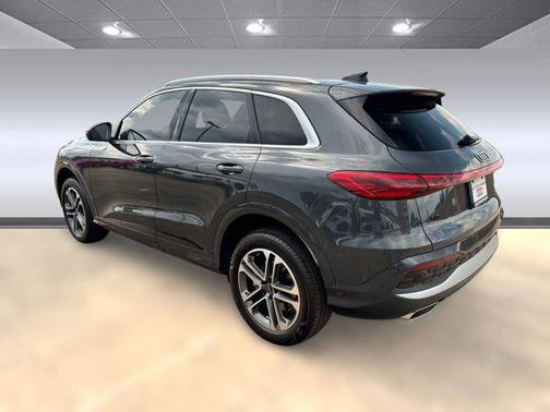 2025 Audi Q5 Premium