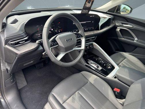 2025 Audi Q5 Premium