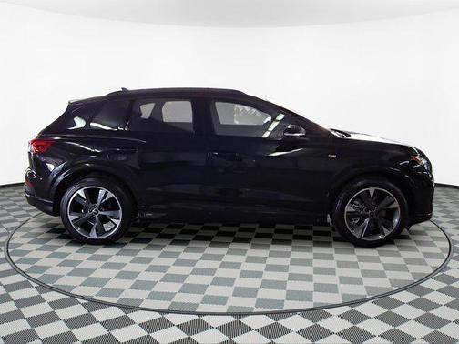 2025 Audi Q4 e-tron Premium Plus 55 quattro
