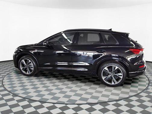 2025 Audi Q4 e-tron Premium Plus 55 quattro