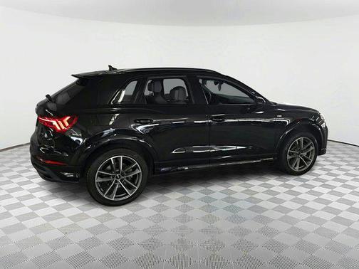 2024 Audi Q3 Premium 45 TFSI S line quattro Tiptronic