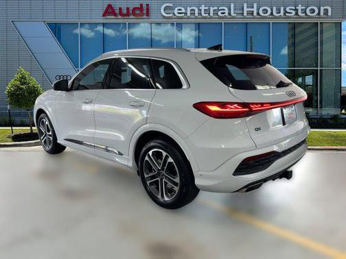 2025 Audi Q5 Prestige TFSI quattro S tronic