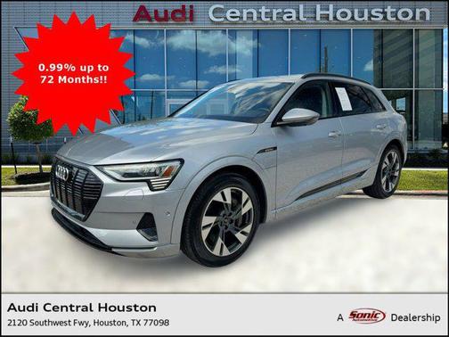 2022 Audi e-tron Premium