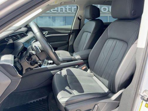 2022 Audi e-tron Premium