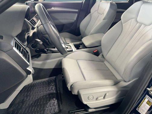 2025 Audi Q5 45 S line Premium