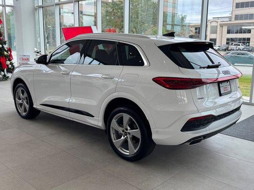 2025 Audi Q5 Premium Plus TFSI quattro S tronic