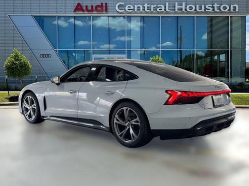 2023 Audi e-tron GT Premium Plus quattro