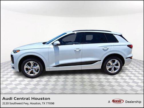 2025 Audi Q6 e-tron Premium