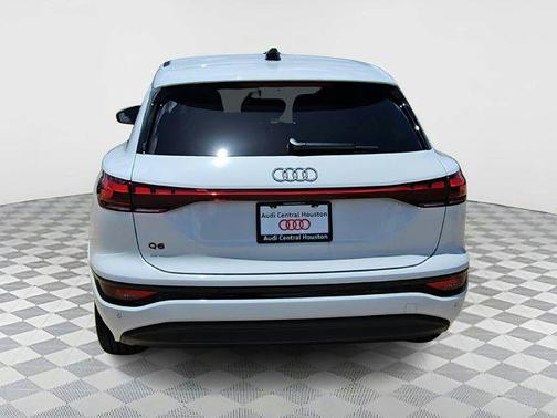 2025 Audi Q6 e-tron Premium