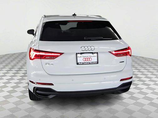 2025 Audi Q3 45 S line Premium Plus