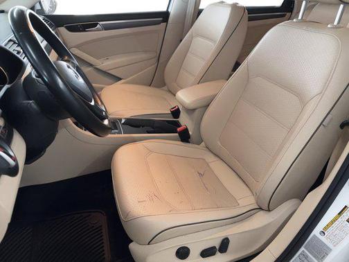 2016 Volkswagen Passat 1.8T R-Line