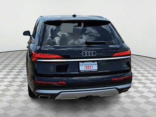 2025 Audi Q7 55 Premium Plus