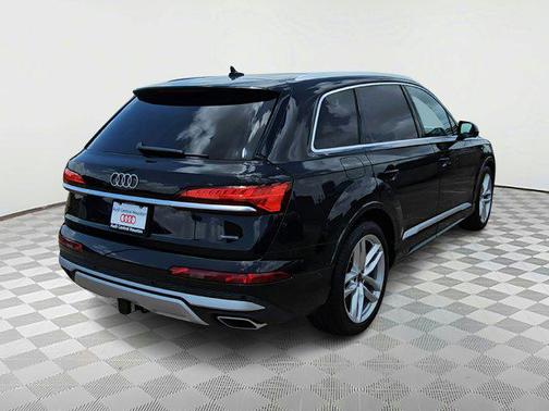 2025 Audi Q7 55 Premium Plus
