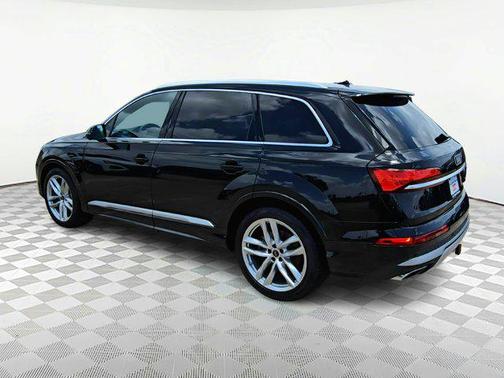 2025 Audi Q7 55 Premium Plus
