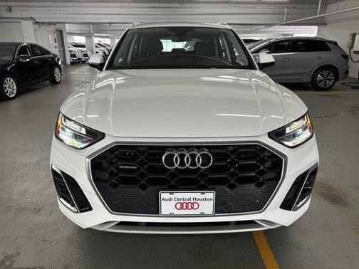 2024 Audi Q5 45 S line Premium