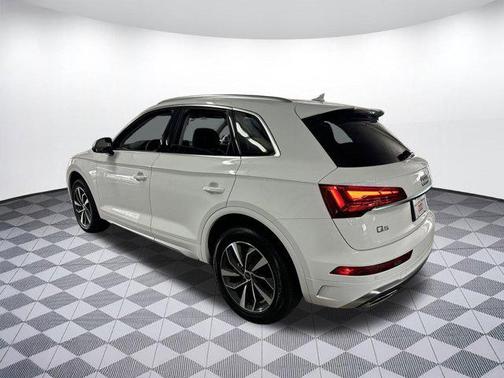 2024 Audi Q5 45 S line Premium