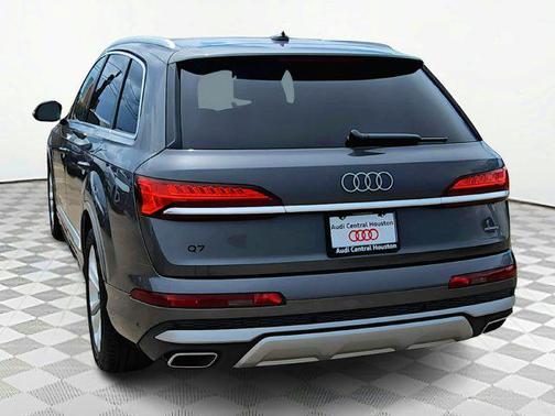 2025 Audi Q7 55 Premium Plus