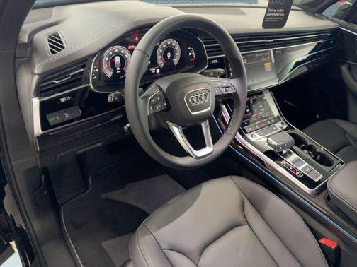 2026 Audi Q7 55 Premium