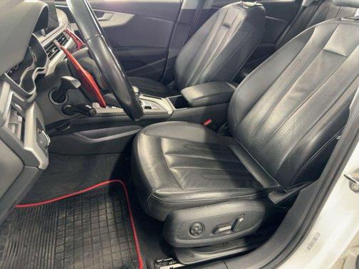 2017 Audi A4 Season of Audi Premium