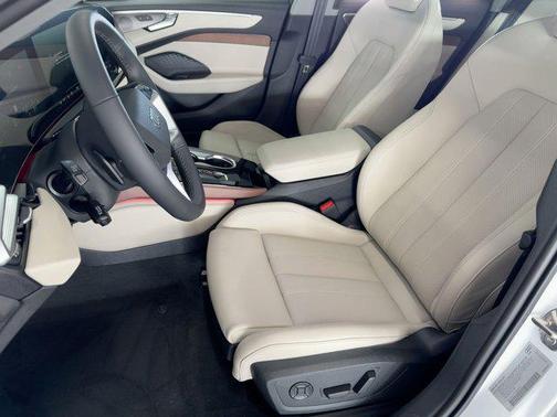 2026 Audi A6 Premium Plus quattro S tronic