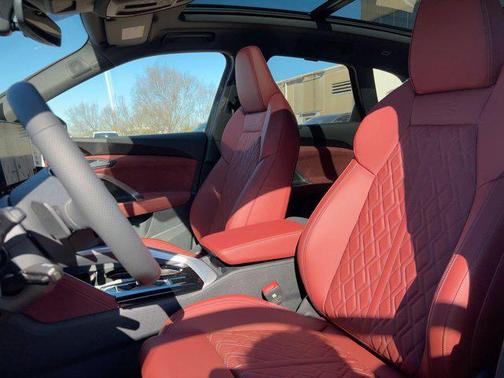 2025 Audi SQ5 3.0T Premium Plus