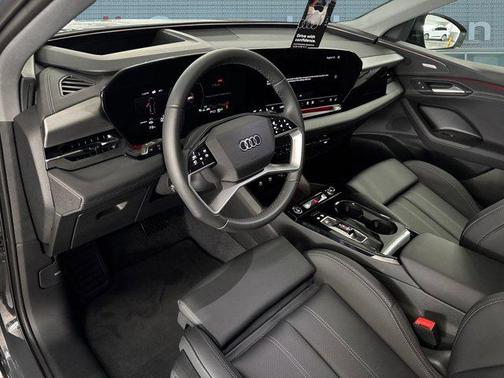 2025 Audi Q6 e-tron Premium Plus quattro