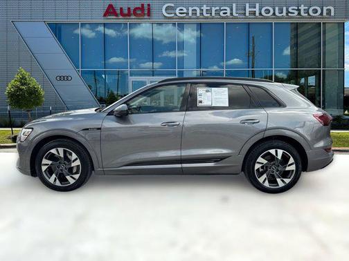 2021 Audi e-tron Premium