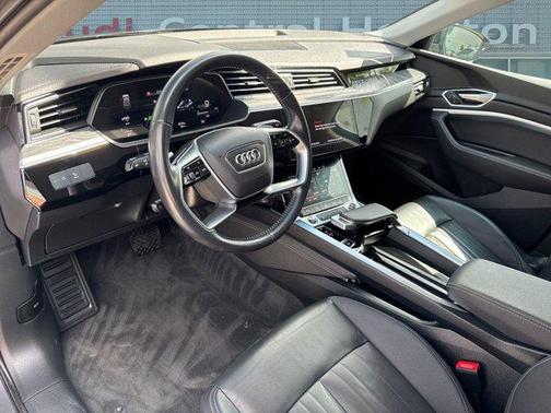 2021 Audi e-tron Premium