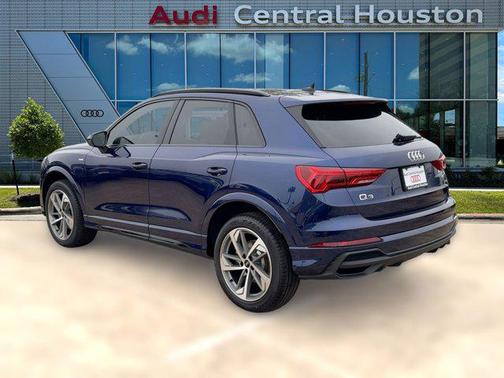 2025 Audi Q3 Premium 45 TFSI S line quattro Tiptronic