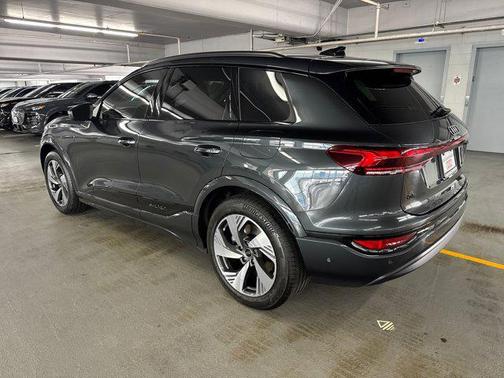 2025 Audi Q6 e-tron Prestige quattro
