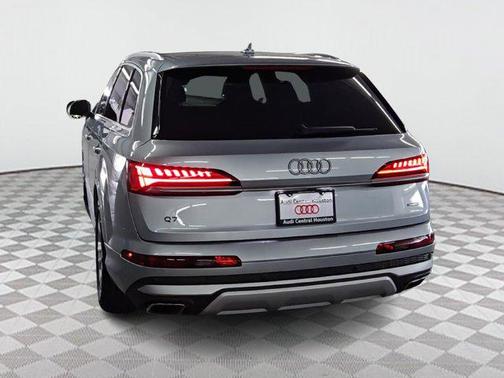 2025 Audi Q7 55 Premium Plus