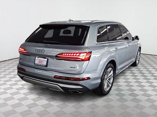 2025 Audi Q7 55 Premium Plus