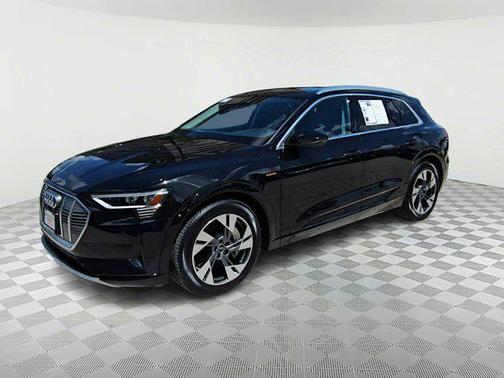 2021 Audi e-tron Premium