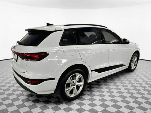 2025 Audi Q6 e-tron Premium