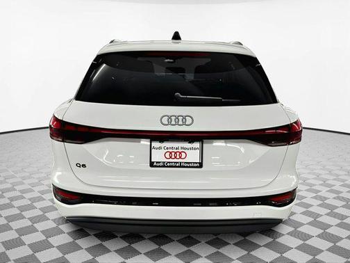 2025 Audi Q6 e-tron Premium