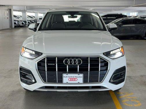 2023 Audi Q5 40 Premium Plus