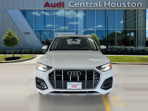 2023 Audi Q5 40 Premium Plus