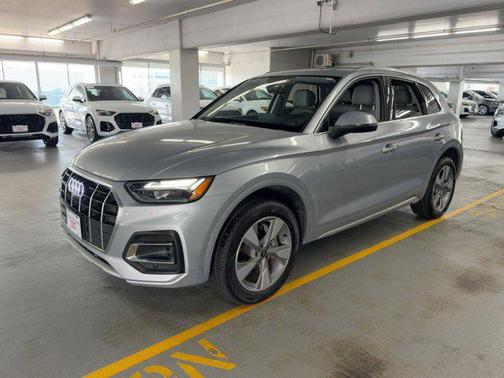 2023 Audi Q5 40 Premium Plus