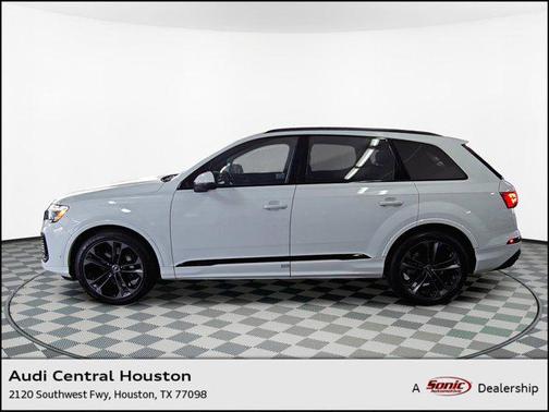 2025 Audi Q7 55 Premium Plus