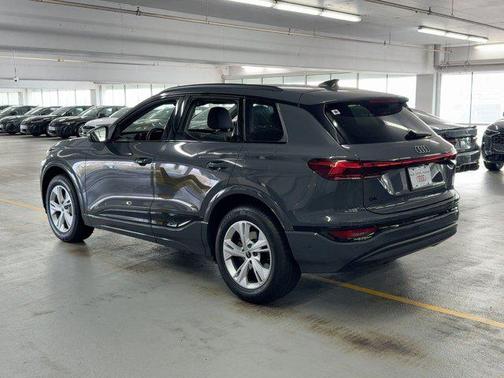 2025 Audi Q6 e-tron Premium