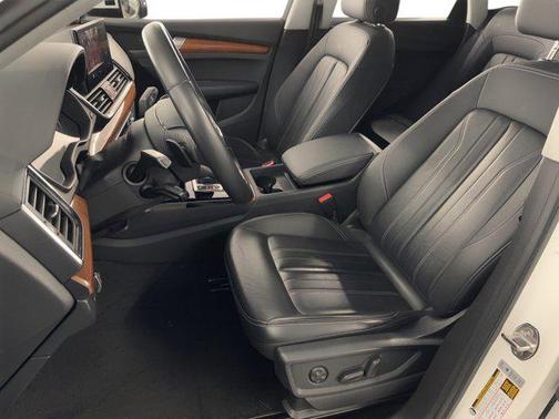 2023 Audi Q5 40 Premium