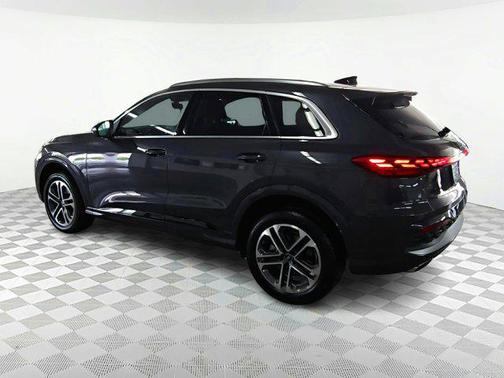 2025 Audi Q5 Premium