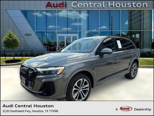 2025 Audi Q7 45 Premium Plus