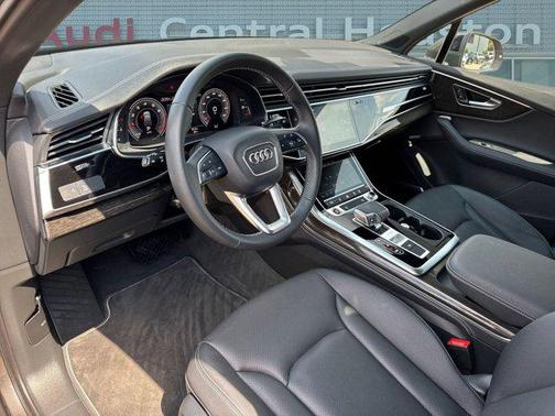 2025 Audi Q7 45 Premium Plus