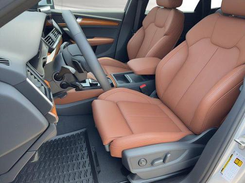 Florett Silver Metallic 2023 Audi Q5 45 S line Prestige